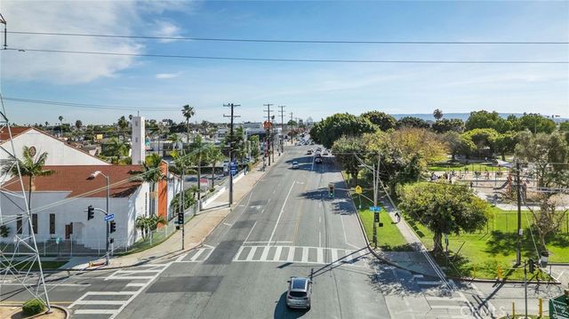 9650 S Western, Los Angeles, CA 90047