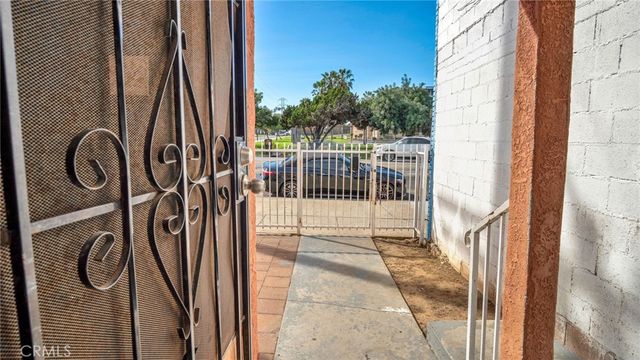 9650 S Western, Los Angeles, CA 90047
