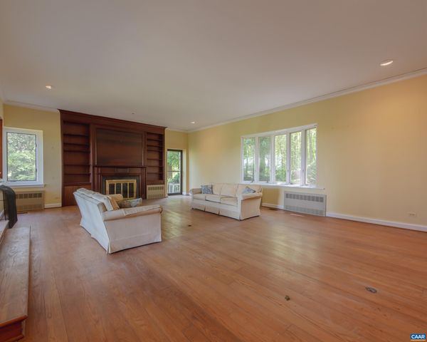 10070 BARNETTS FORD RD, Orange, VA 22960