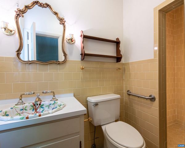 10070 BARNETTS FORD RD, Orange, VA 22960