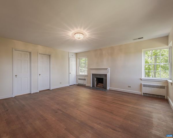 10070 BARNETTS FORD RD, Orange, VA 22960