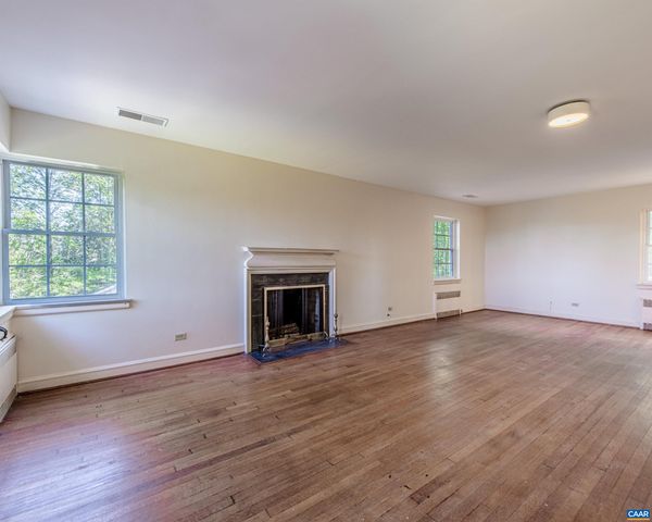 10070 BARNETTS FORD RD, Orange, VA 22960