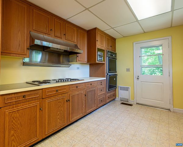 10070 BARNETTS FORD RD, Orange, VA 22960