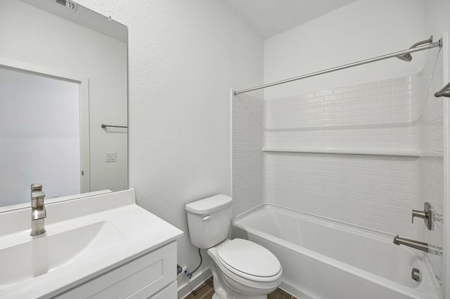 318 Ruby Ford Drive, Cove, TX 77523