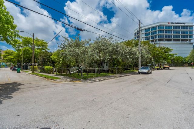 1246 NW 9th Avenue, Miami, FL 33136