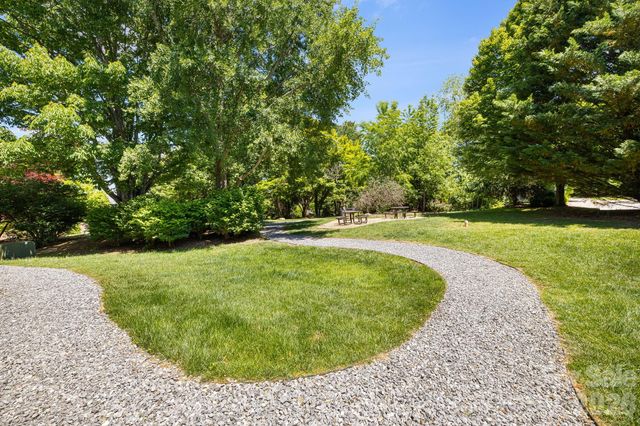 111 Appeldoorn Circle, Asheville, NC 28803