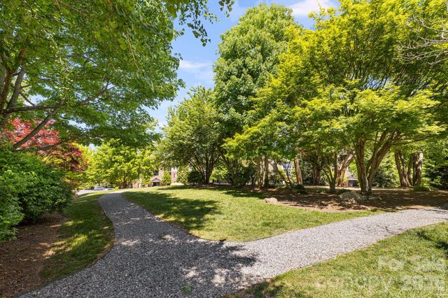 111 Appeldoorn Circle, Asheville, NC 28803