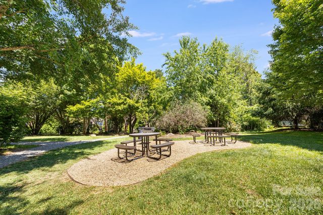111 Appeldoorn Circle, Asheville, NC 28803