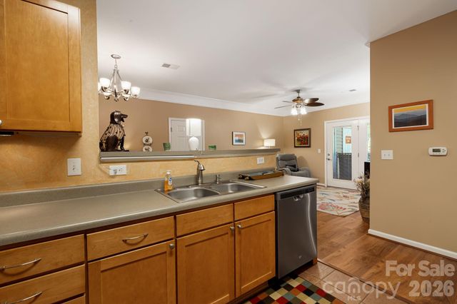 111 Appeldoorn Circle, Asheville, NC 28803