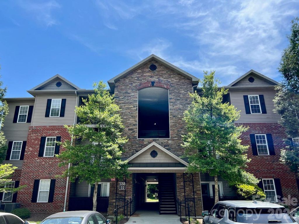 111 Appeldoorn Circle, Asheville, NC 28803