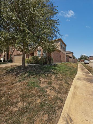 4537 Red Robin Court, Fort Worth, TX 76244