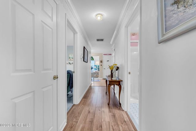36 Strawberry Lane, Lakewood, NJ 08701