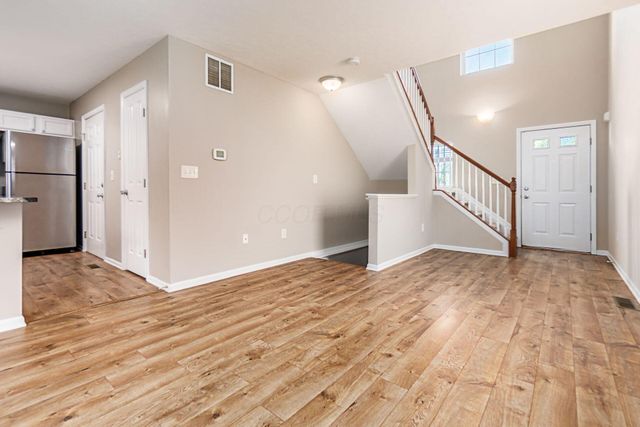1129 Green Knoll Drive, Westerville, OH 43081