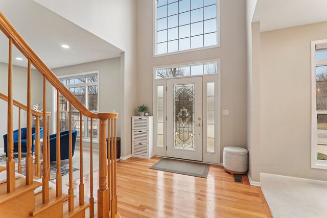 484 W Haleys Hill Court, Palatine, IL 60074