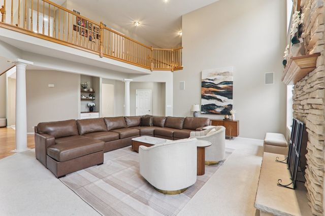 484 W Haleys Hill Court, Palatine, IL 60074