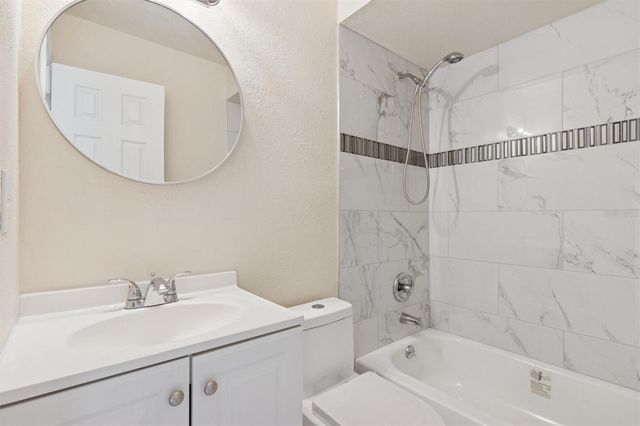 30 W HAMMON DRIVE, Apopka, FL 32703