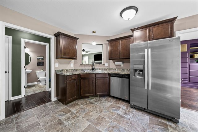 1004 Orchard Hills Dr, Clarksville, TN 37040