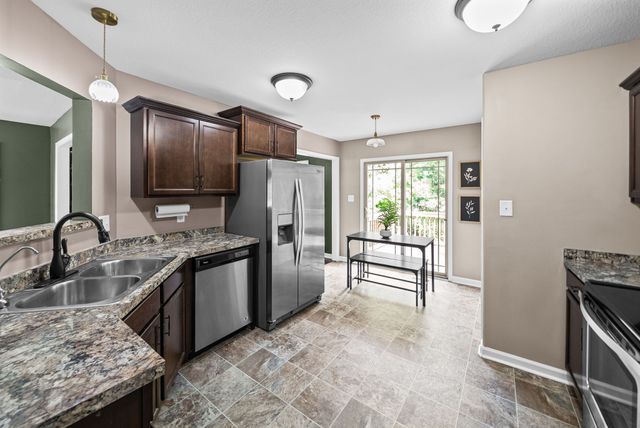 1004 Orchard Hills Dr, Clarksville, TN 37040