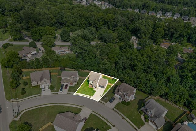 1004 Orchard Hills Dr, Clarksville, TN 37040