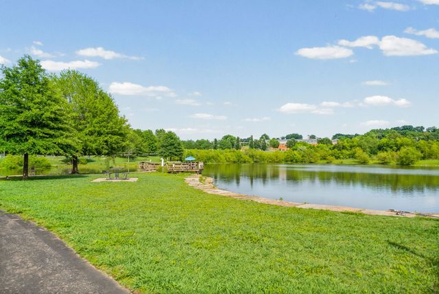 1004 Orchard Hills Dr, Clarksville, TN 37040