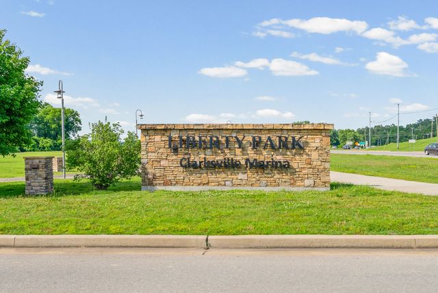 1004 Orchard Hills Dr, Clarksville, TN 37040