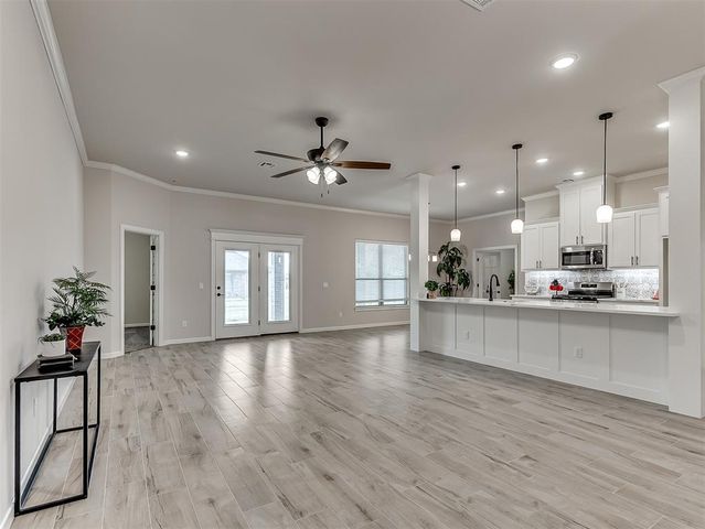 2904 Summit Hollow Circle, Norman, OK 73071