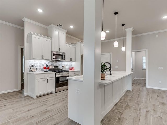 2904 Summit Hollow Circle, Norman, OK 73071