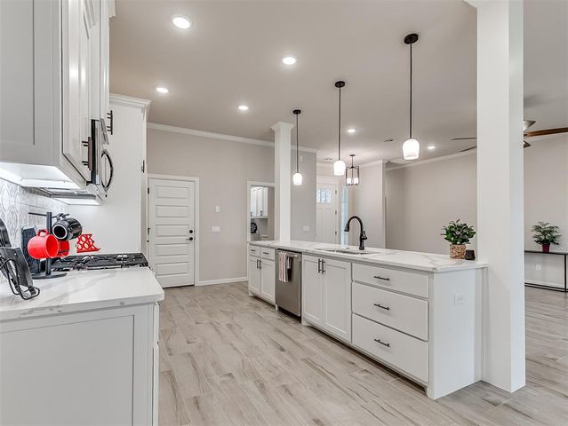 2904 Summit Hollow Circle, Norman, OK 73071