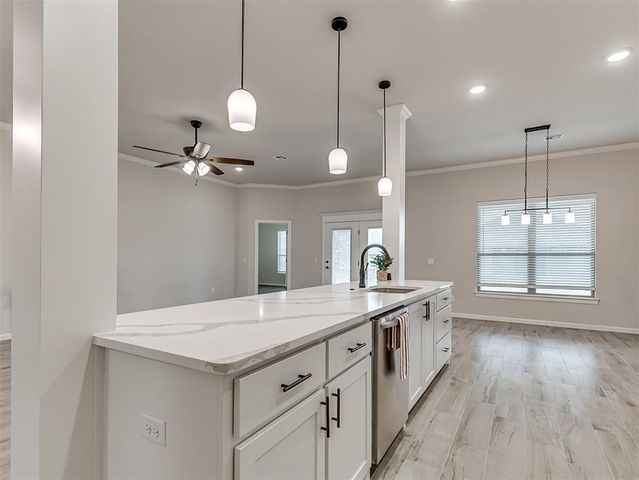 2904 Summit Hollow Circle, Norman, OK 73071
