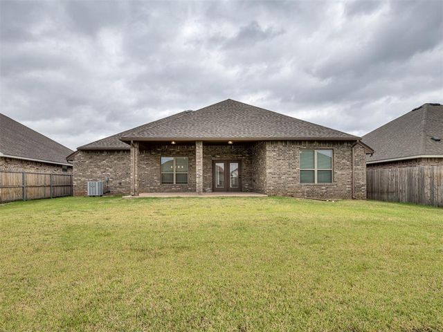 2904 Summit Hollow Circle, Norman, OK 73071
