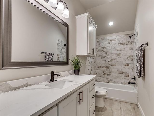 2904 Summit Hollow Circle, Norman, OK 73071