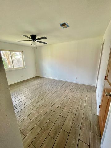 13143 Abalone Way, Houston, TX 77044