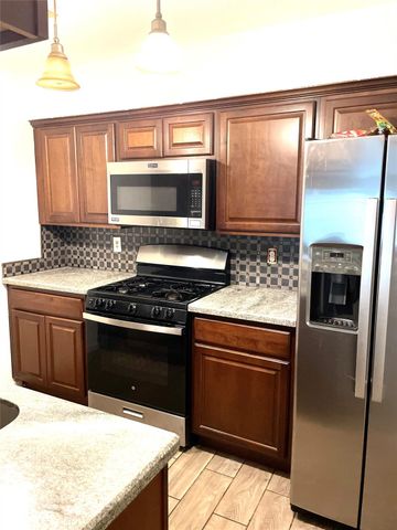 13143 Abalone Way, Houston, TX 77044