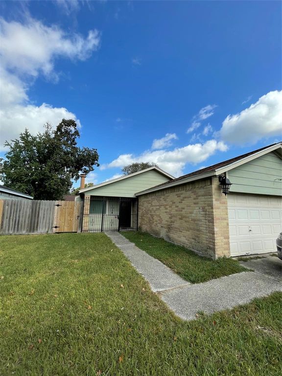 13143 Abalone Way, Houston, TX 77044