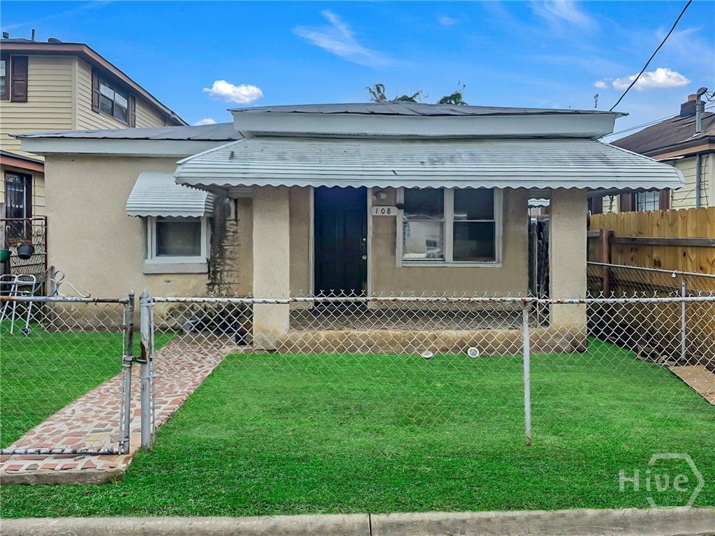 Image 2 of property listing at 108 Millen Street, Savannah, GA 31415