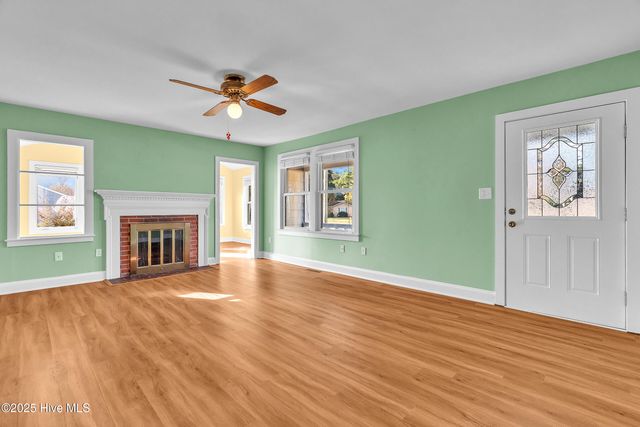 213 Mansfield Parkway, Morehead City, NC 28557