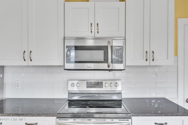 213 Mansfield Parkway, Morehead City, NC 28557