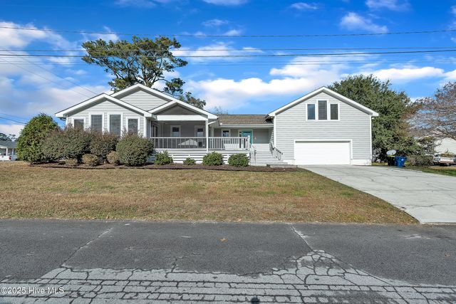 213 Mansfield Parkway, Morehead City, NC 28557