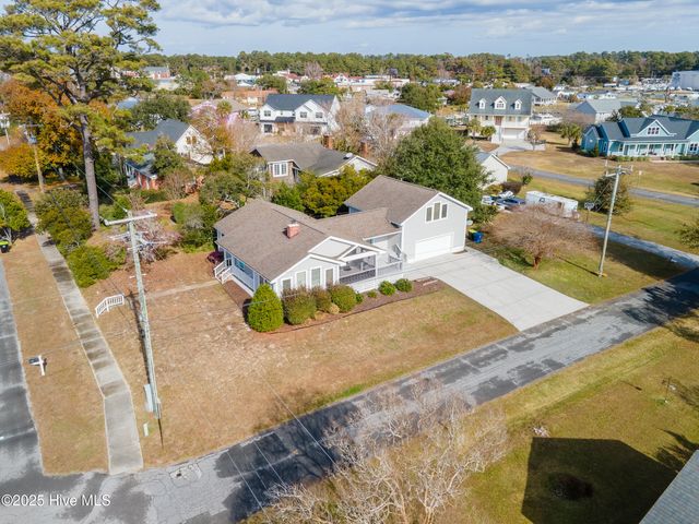 213 Mansfield Parkway, Morehead City, NC 28557