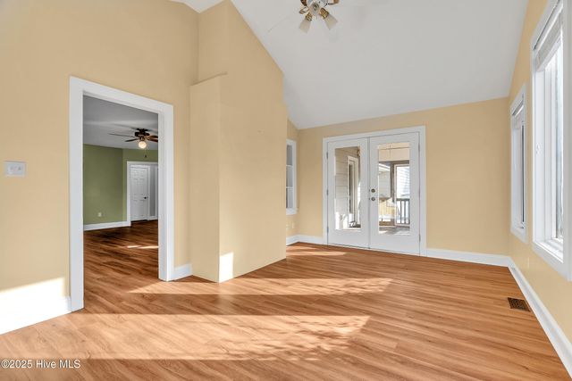 213 Mansfield Parkway, Morehead City, NC 28557