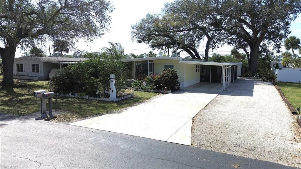 27366 Bourbonniere DR, BONITA SPRINGS, FL 34135 — exterior