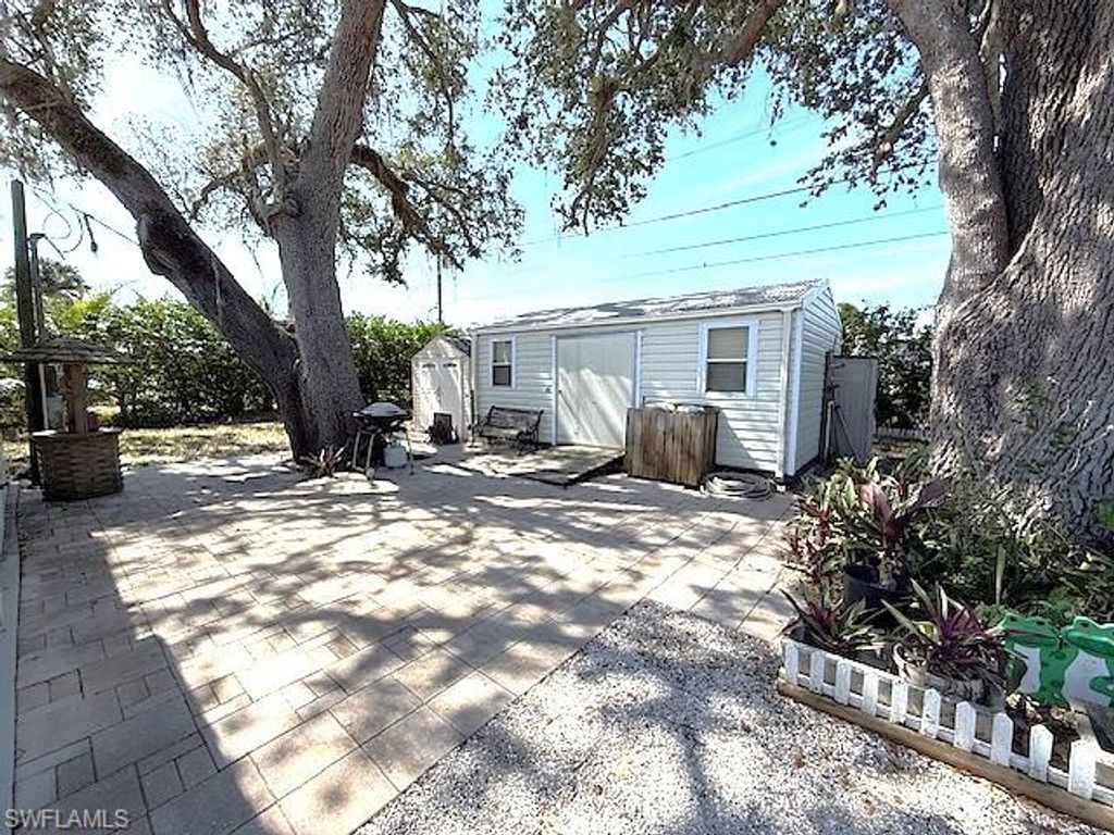 27366 Bourbonniere DR, BONITA SPRINGS, FL 34135 — photo 3