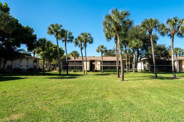 171 DEER CREEK Boulevard 705, Deerfield Beach, FL 33442