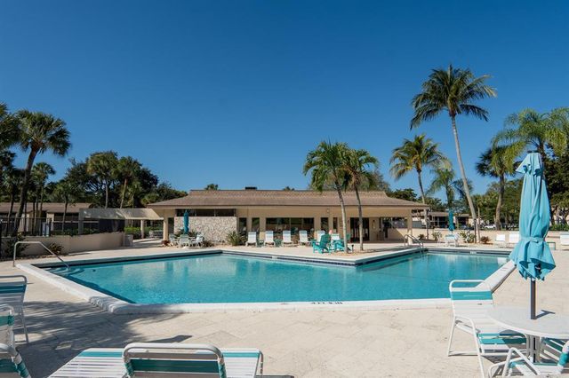171 DEER CREEK Boulevard 705, Deerfield Beach, FL 33442