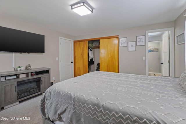 305 S 1st ST, Pinehurst, ID 83850