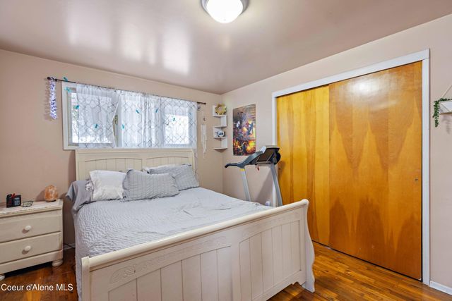 305 S 1st ST, Pinehurst, ID 83850