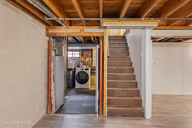 305 S 1st ST, Pinehurst, ID 83850