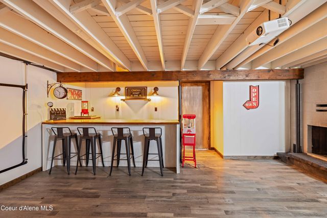 305 S 1st ST, Pinehurst, ID 83850