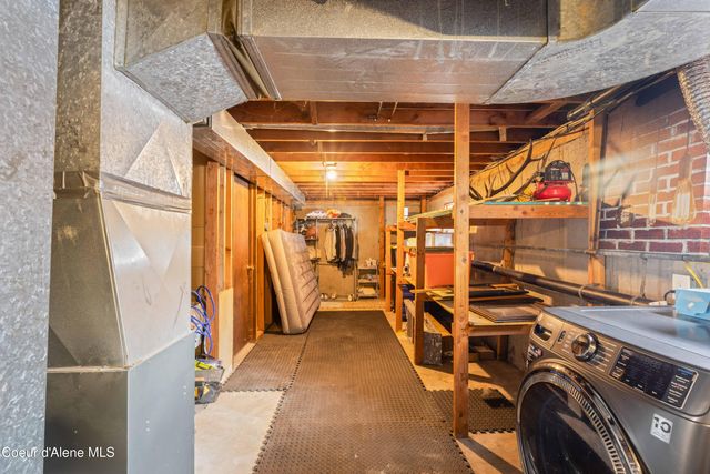 305 S 1st ST, Pinehurst, ID 83850