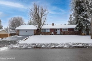 305 S 1st ST, Pinehurst, ID 83850